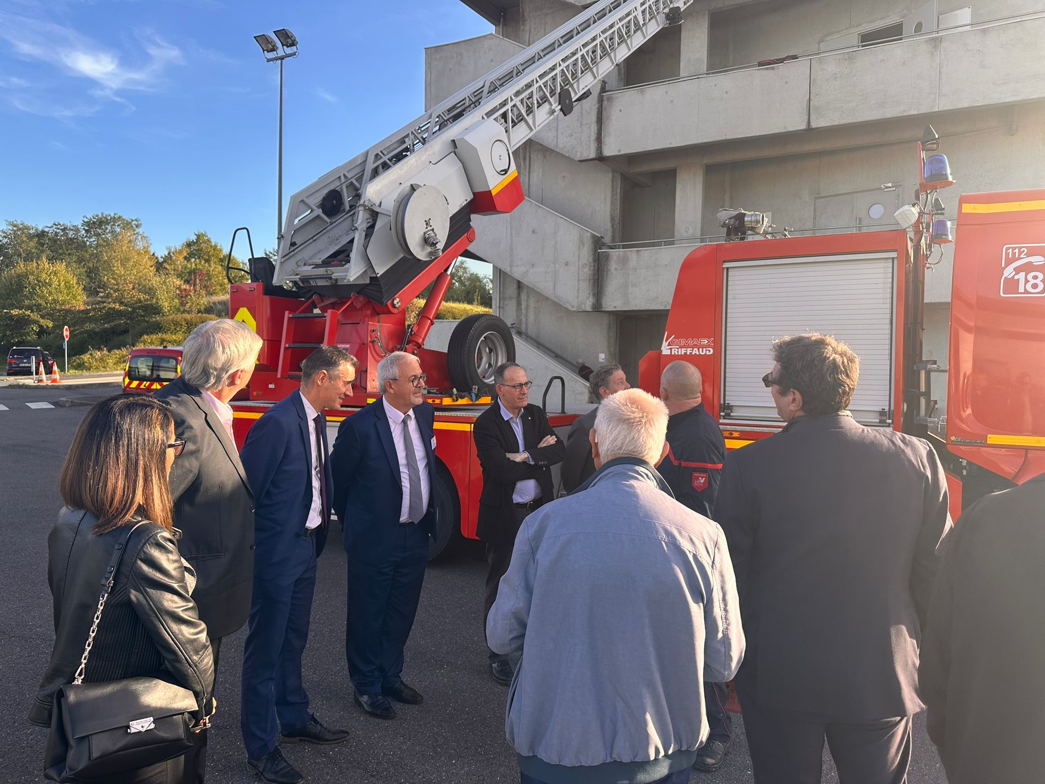 1759909859935 1759909859935