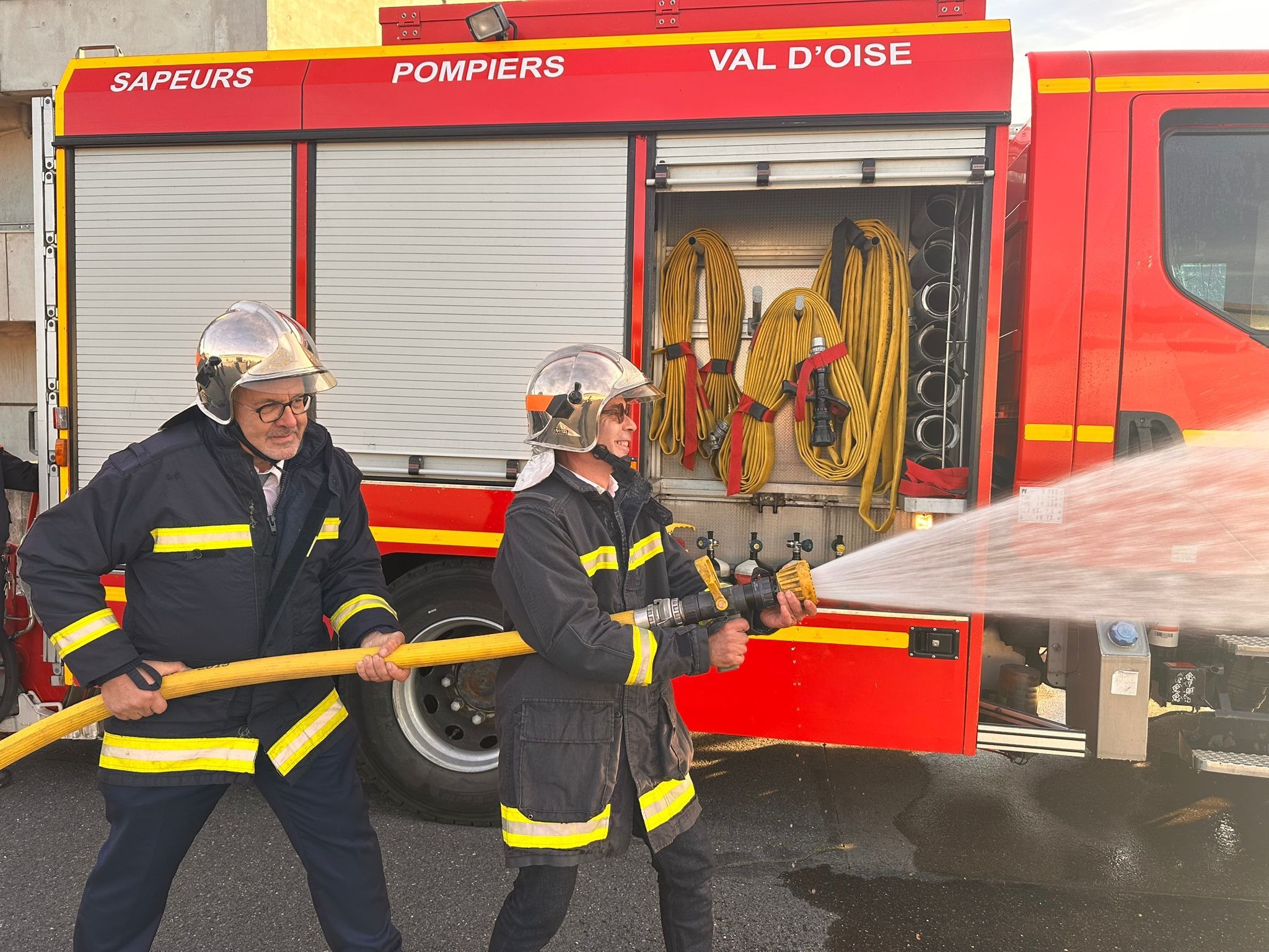 imgi_1_1759909860122 imgi_1_1759909860122