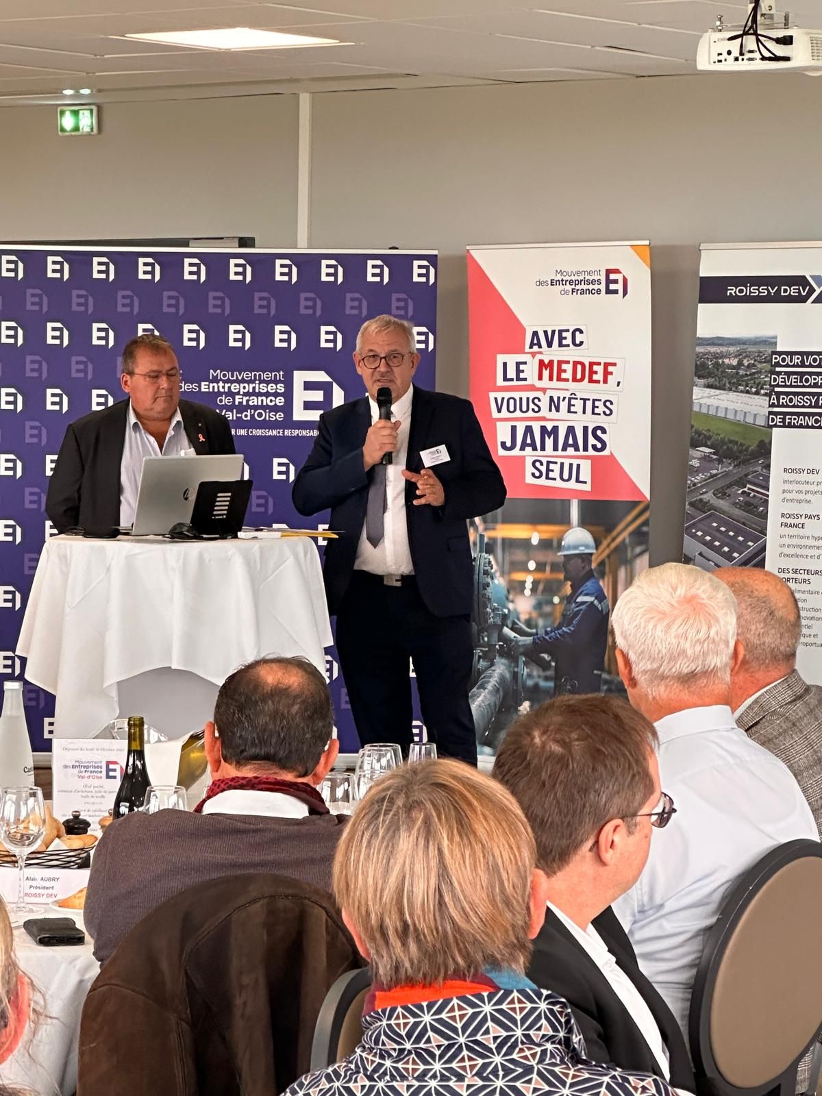 1760942825792_1 1760942825792_1